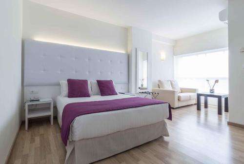 Habitación Doble Superior con vistas al mar - 1 o 2 camas del hotel Albahia. Foto 8