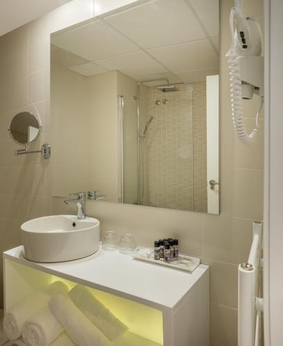 Habitación Doble Superior con Balcón del hotel Villa Luz Design & Art