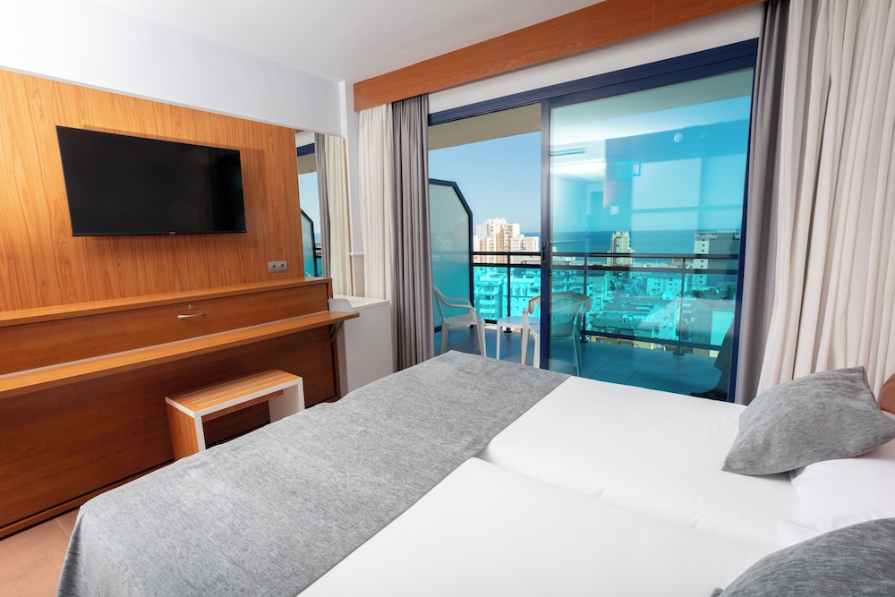 Habitación doble, vistas al mar del hotel Cibeles Playa. Foto 3