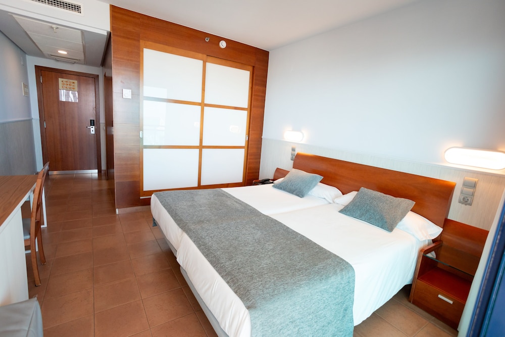 Habitación individual del hotel Cibeles Playa. Foto 2