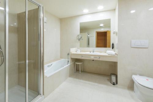 Habitación Doble Familiar del hotel VS Gandía Palace. Foto 4