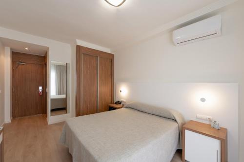 Habitación Individual con terraza del hotel RH Riviera. Foto 5