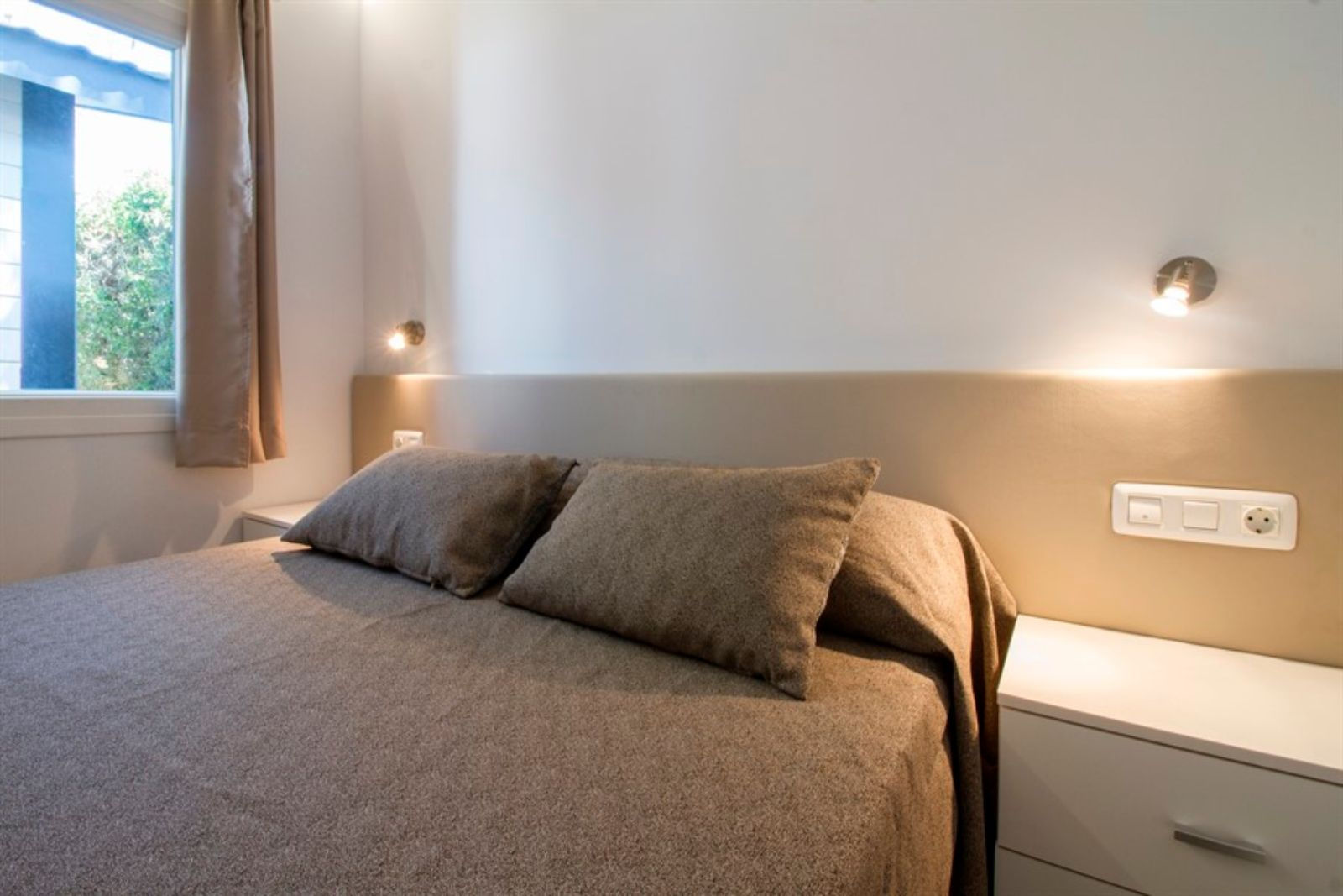 Bungalow Creta Confort Plus del hotel Alannia Guardamar Resort. Foto 2