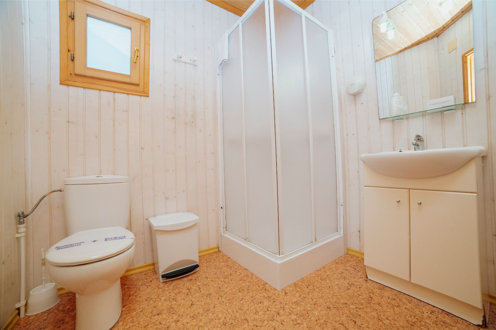 Bungalow Creta del hotel Alannia Guardamar Resort. Foto 1