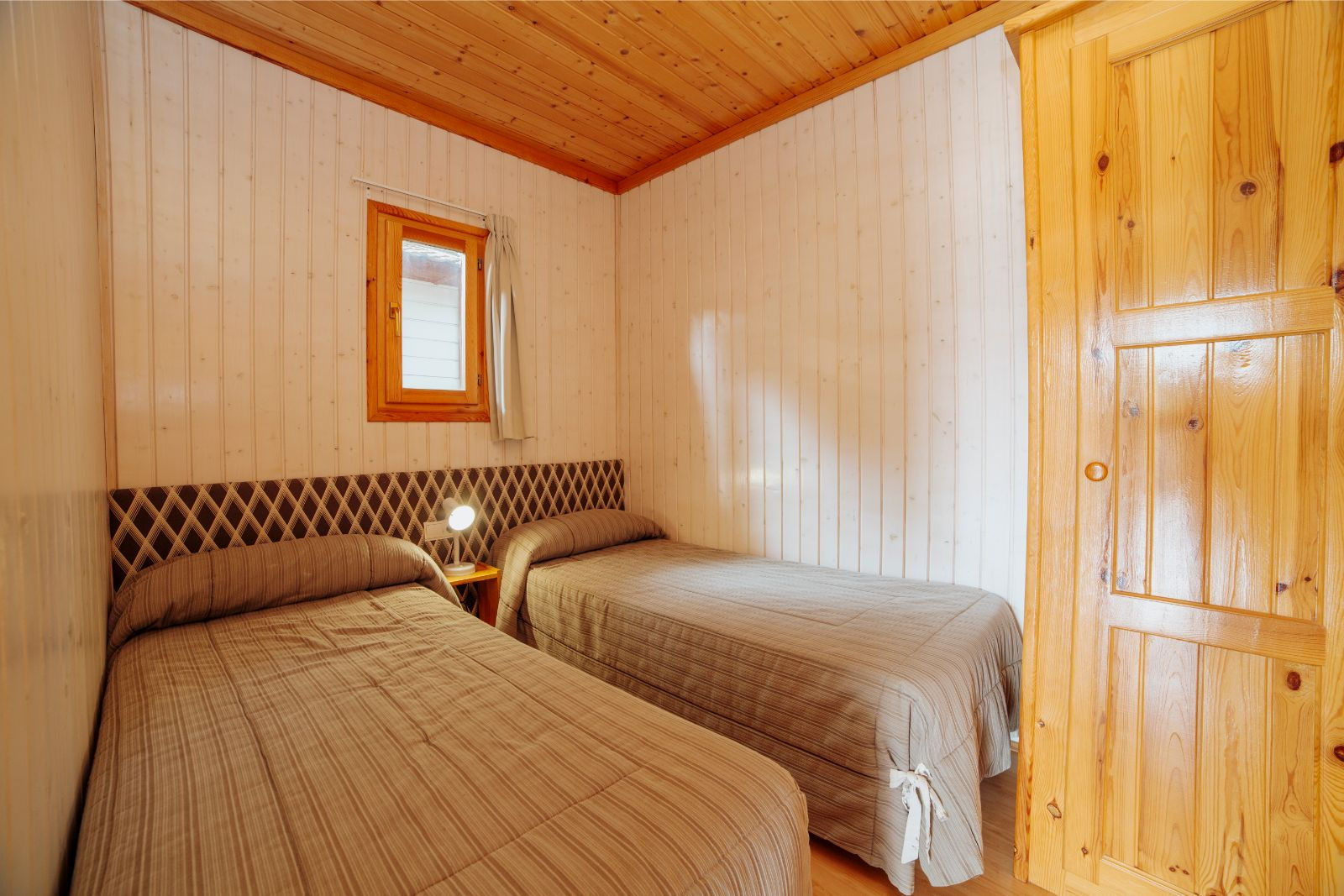 Bungalow Creta del hotel Alannia Guardamar Resort. Foto 2