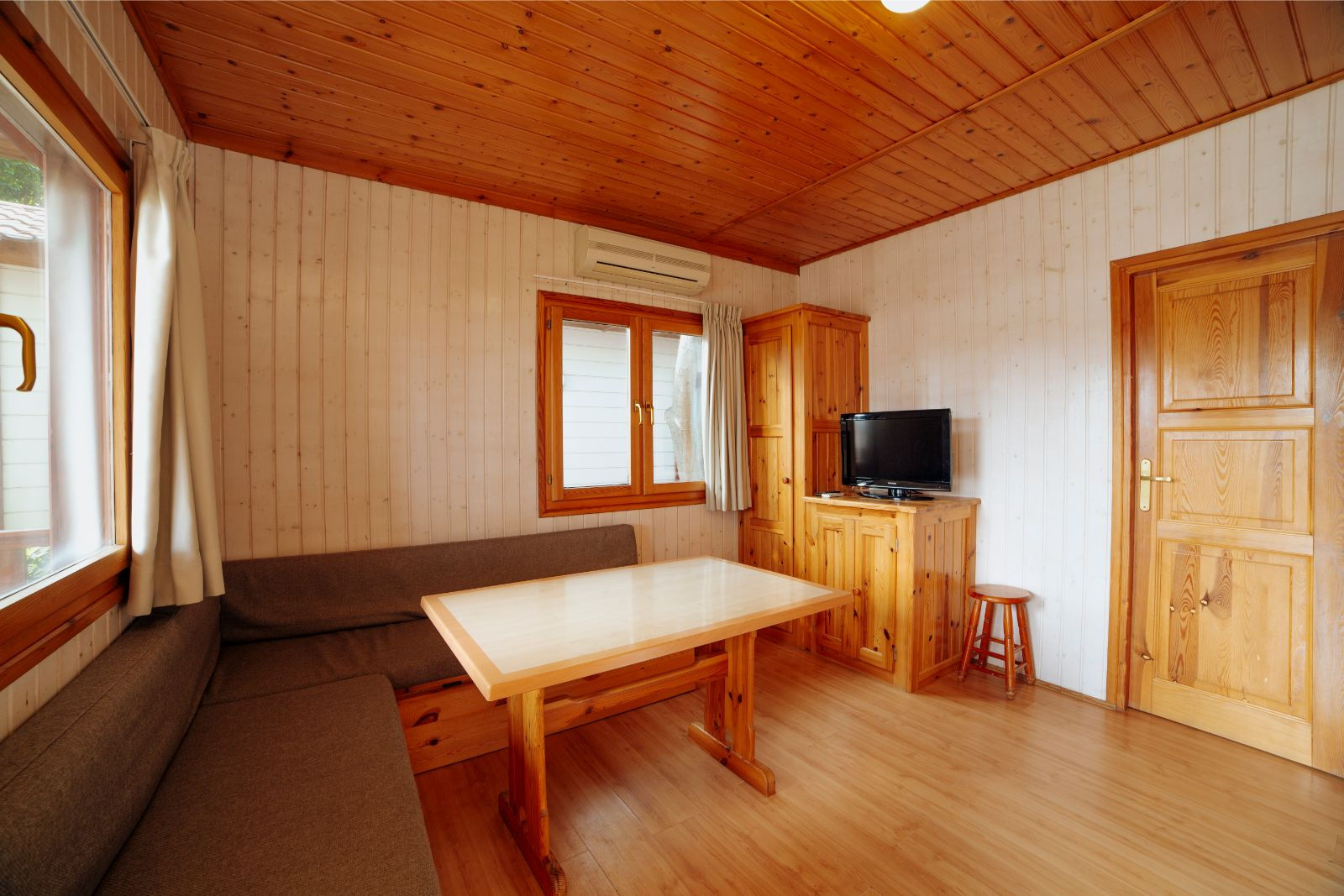 Bungalow Creta del hotel Alannia Guardamar Resort. Foto 5