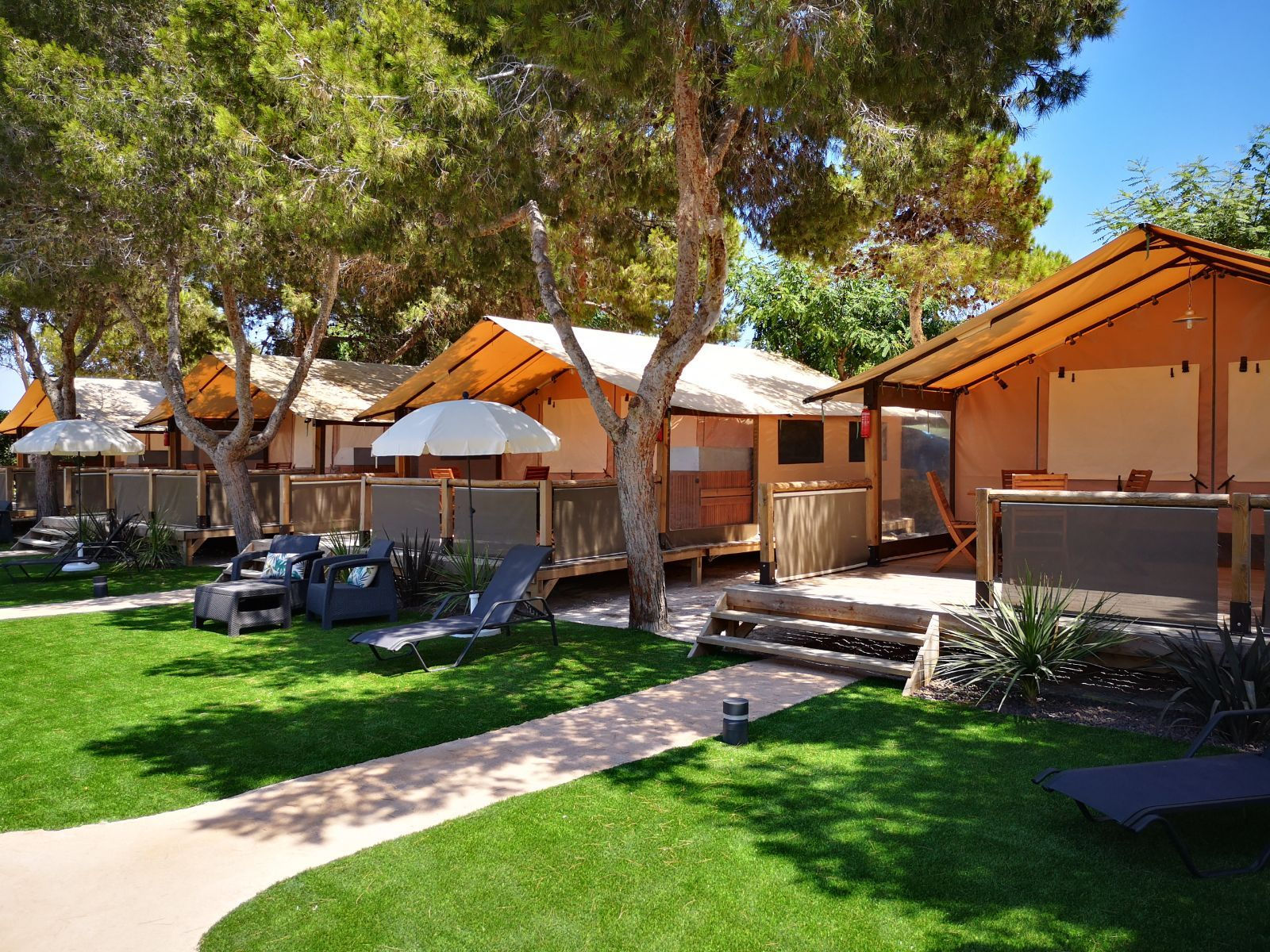 Tienda Nassau del hotel Alannia Guardamar Resort. Foto 6