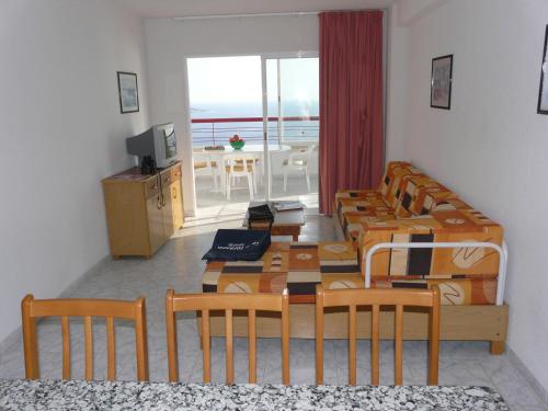 Apartamento de 1 dormitorio con vistas al mar del hotel Beni-beach. Foto 3