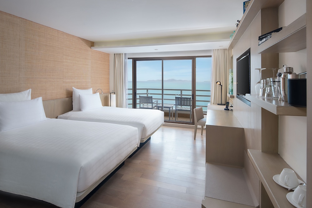 Habitación ejecutiva, 2 camas individuales, Acceso al salón del club, vistas al mar del hotel Pullman Pattaya G. Foto 1