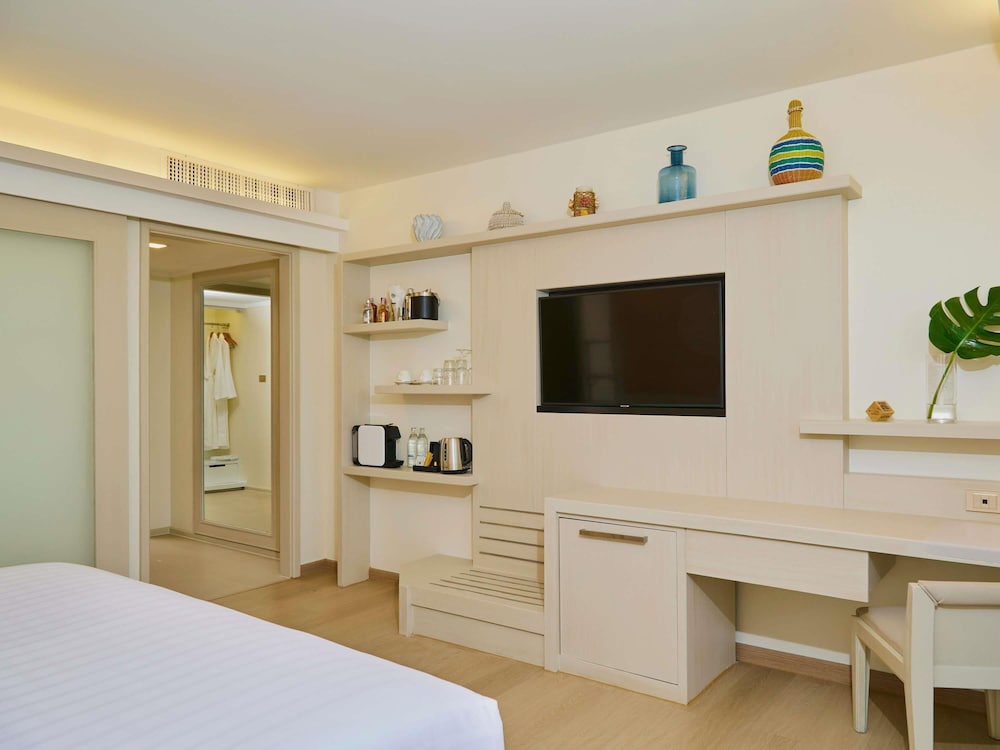 Habitación ejecutiva, 2 camas individuales, Acceso al salón del club, vistas al mar del hotel Pullman Pattaya G. Foto 5