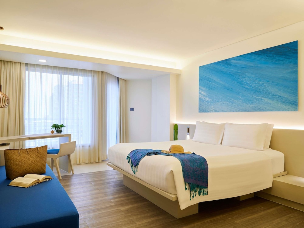 Habitación Premium, 1 cama de matrimonio grande del hotel Pullman Pattaya G. Foto 3