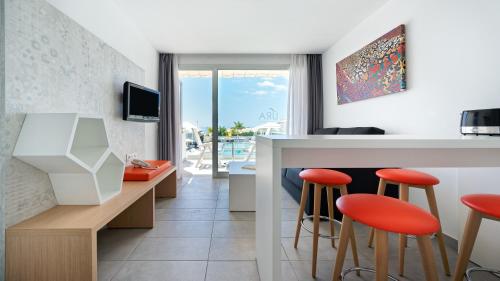 Apartamento con vistas al mar del hotel Ura Lara. Foto 7