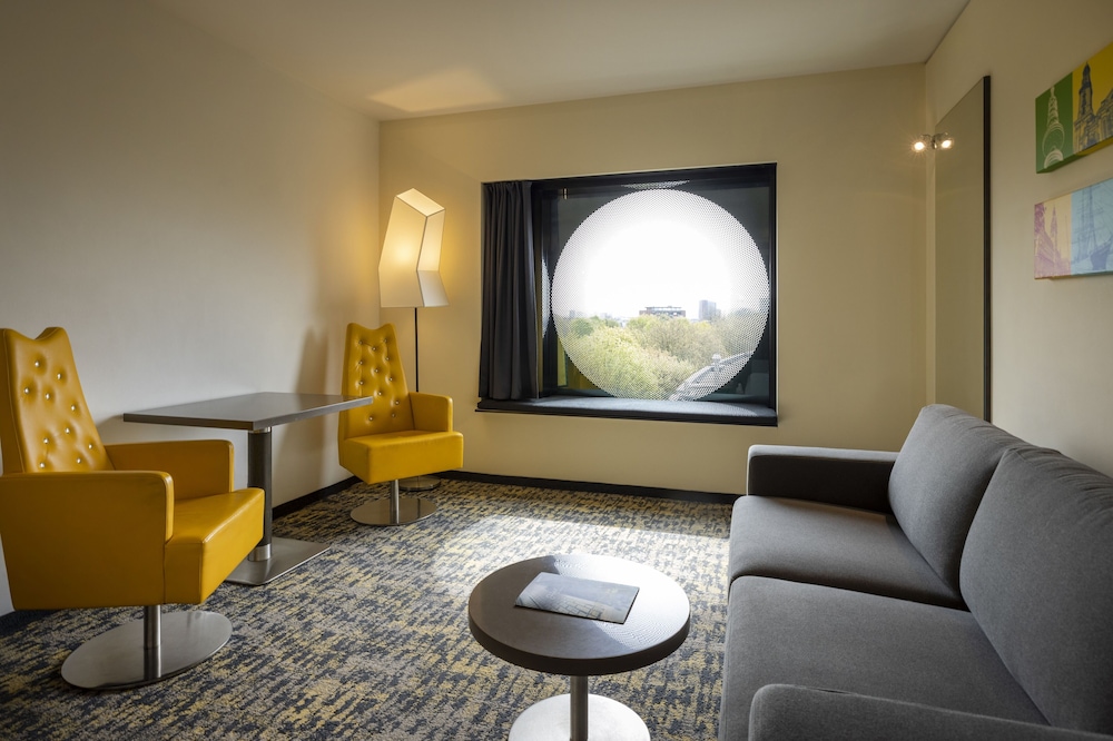 Suite Junior del hotel Arcotel Onyx Hamburg. Foto 2