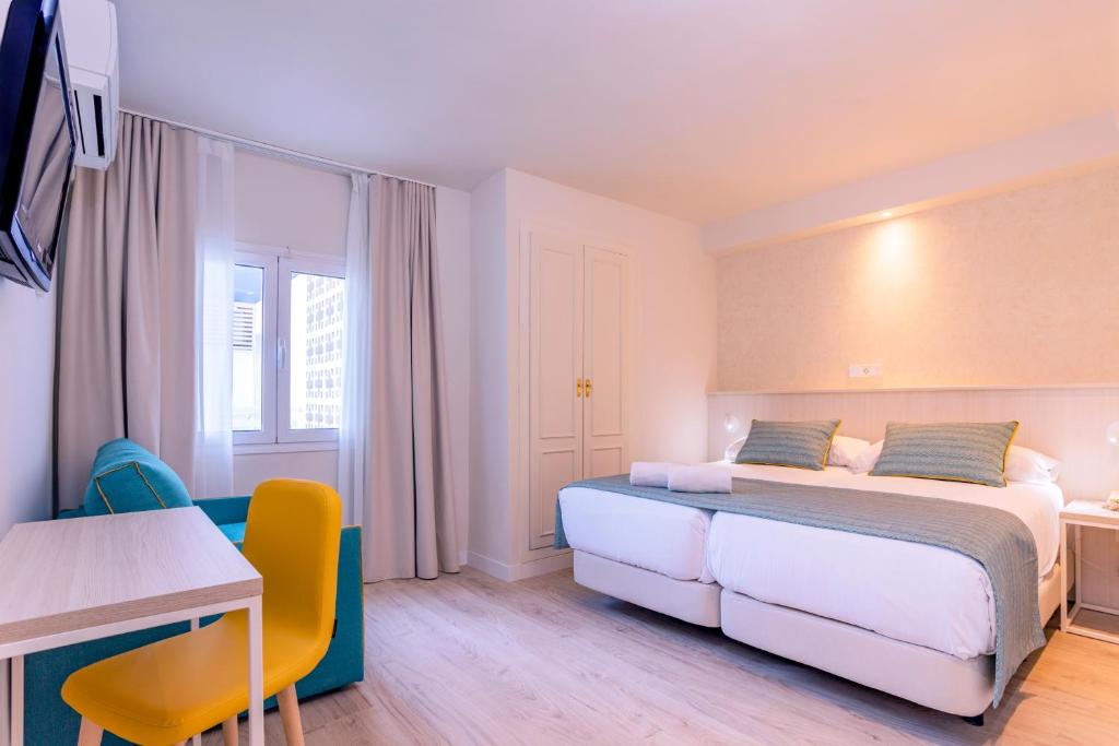 Habitación doble Económica del hotel Palmasol. Foto 1