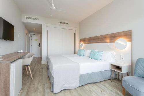 Habitación Deluxe del hotel Benalma Costa del Sol. Foto 4