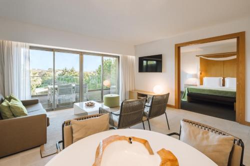 Suite Home con vistas al jardín del hotel Epic Sana Algarve