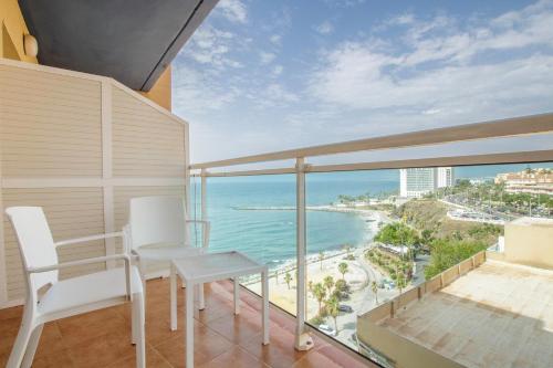 Habitación Doble con vistas laterales al mar del hotel Best Benalmadena. Foto 1