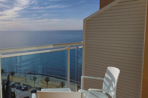 Habitación Doble con vistas laterales al mar del hotel Best Benalmadena. Foto 7