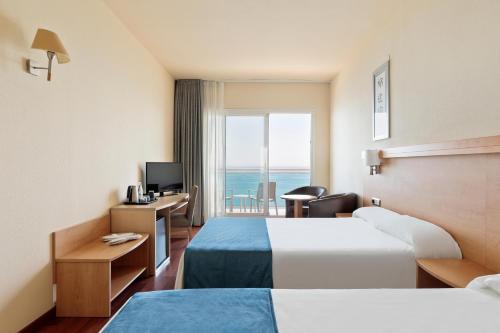 Habitación Doble Superior con vistas frontales al mar del hotel Best Benalmadena
