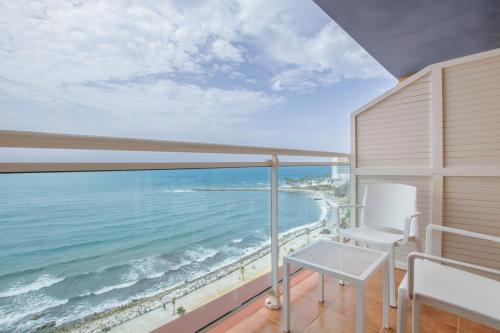 Habitación Doble Superior con vistas frontales al mar del hotel Best Benalmadena. Foto 7