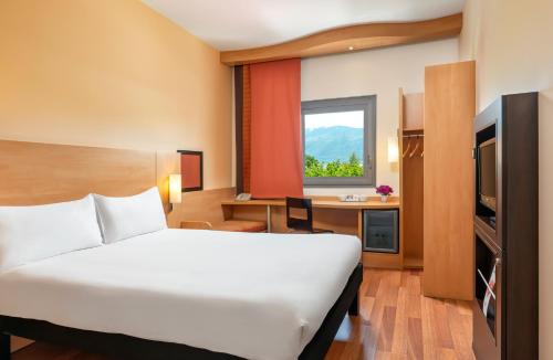 Habitación Doble Estándar del hotel Ibis Bursa. Foto 4