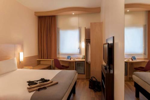 Habitación Doble Estándar del hotel Ibis Bursa. Foto 7
