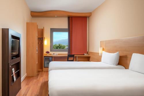 Habitación Doble Estándar - 2 camas del hotel Ibis Bursa. Foto 4