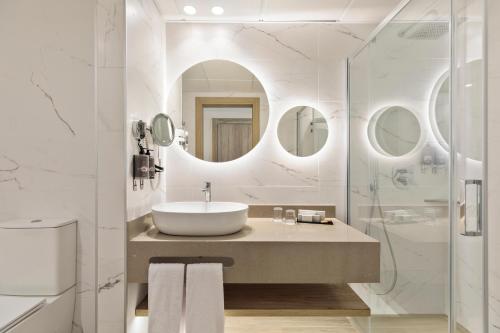 Habitación Doble Deluxe - 2 camas del hotel Best Triton. Foto 8