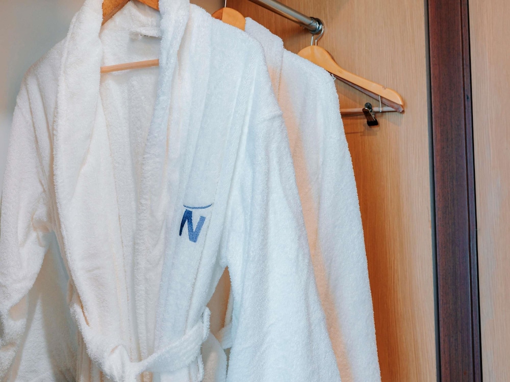 Habitación Ejecutiva con 1 cama doble del hotel Novotel Trabzon. Foto 4