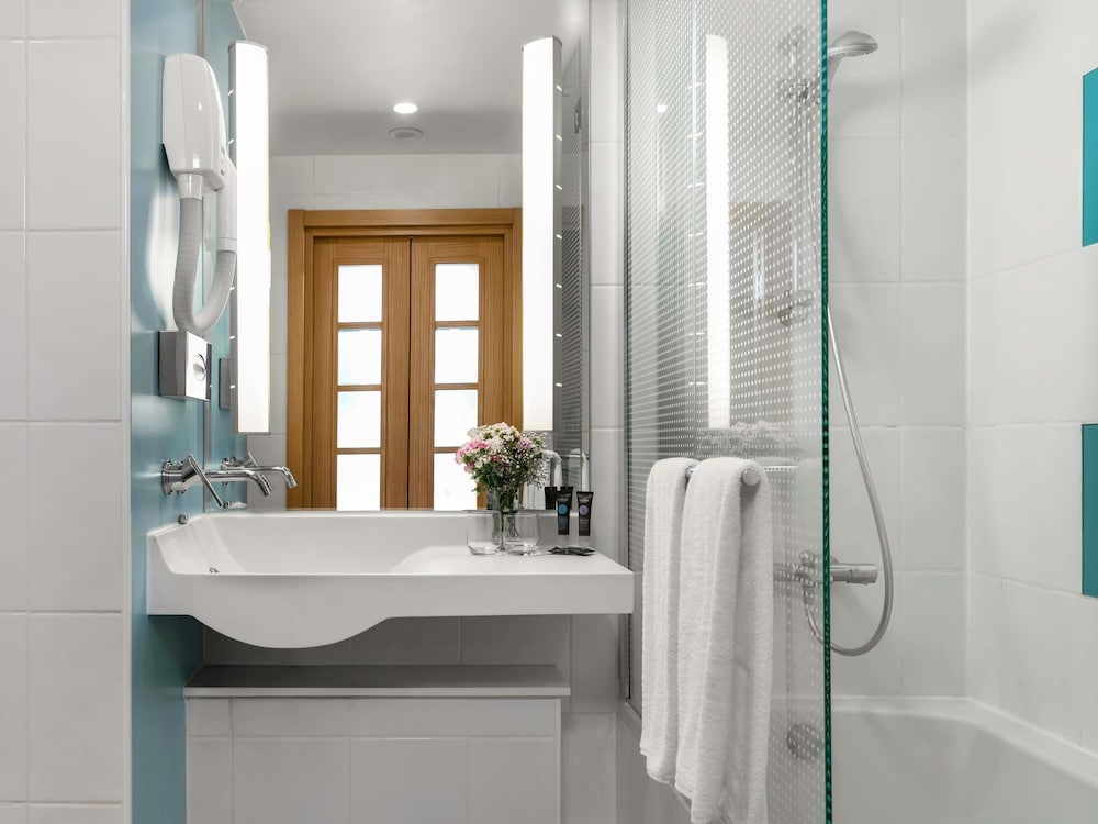 Habitación Ejecutiva con 1 cama doble del hotel Novotel Trabzon. Foto 6
