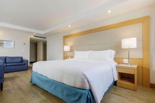 Suite Executive situada frente al mar - 1 cama extragrande del hotel Hilton Copacabana Rio De Janeiro. Foto 4