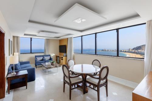 Suite Executive de 1 dormitorio con cama extragrande - Frente al mar del hotel Hilton Copacabana Rio De Janeiro. Foto 7