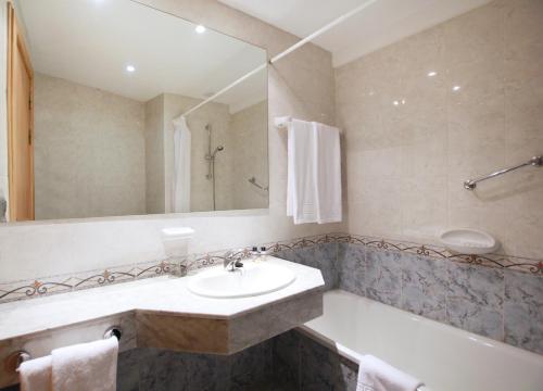 Habitación Individual del hotel Medplaya Alba Beach. Foto 2