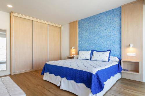 Habitación con cama extragrande y vistas al mar del hotel Alay - Adults Only. Foto 6