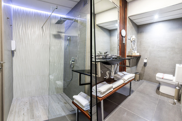 Suite Presidencial Business del hotel First Flatotel Internacional. Foto 2