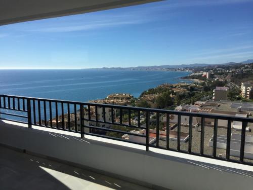 Suite Executive con vistas al mar del hotel First Flatotel Internacional. Foto 5