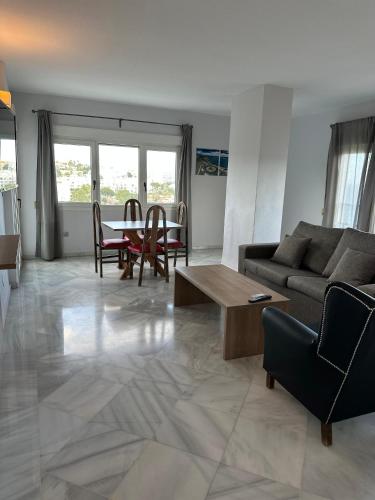 Apartamento Superior con vistas frontales del hotel First Flatotel Internacional. Foto 19