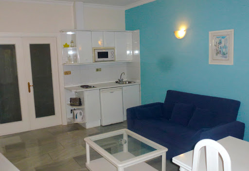 Estudio del hotel First Flatotel Internacional. Foto 2