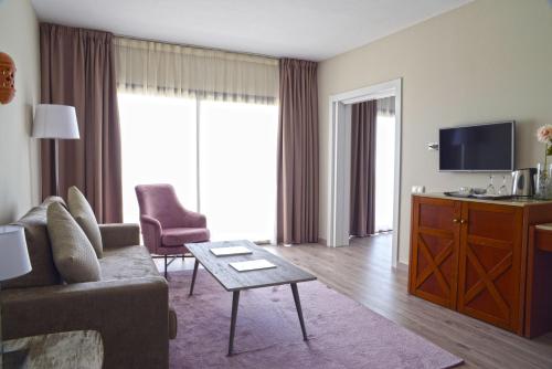 Suite Junior del hotel TRH Paraiso. Foto 7