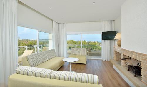 Suite Sol Xtra del hotel Sol Marbella Estepona Atalaya Park. Foto 2