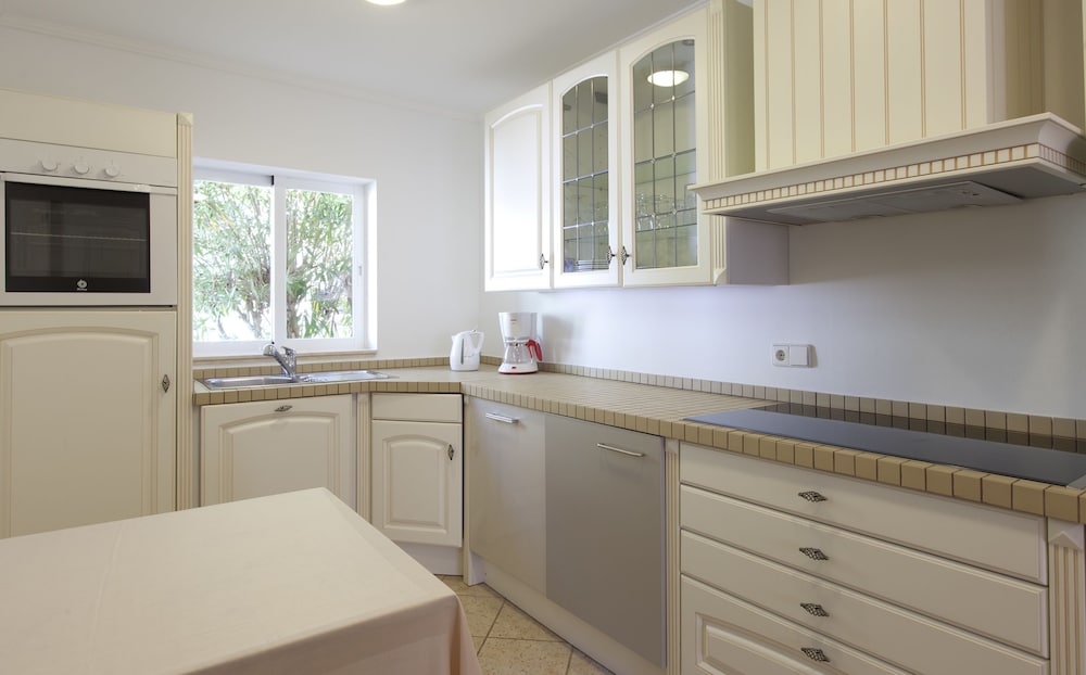 Casa de Playa XTRA de 2 Dormitorios con Jardín del hotel Sol Marbella Estepona Atalaya Park. Foto 1