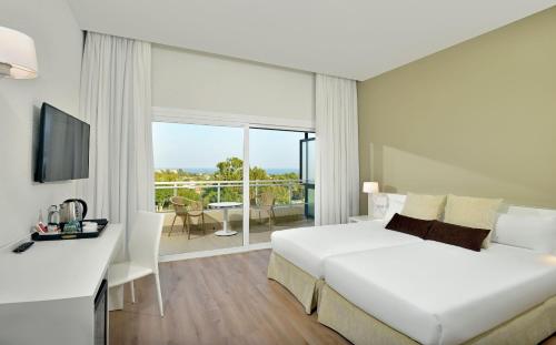Suite Sol Xtra del hotel Sol Marbella Estepona Atalaya Park. Foto 18