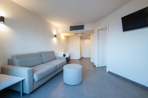 Suite Junior con vistas al mar del hotel El Puerto by Pierre and Vacances. Foto 1