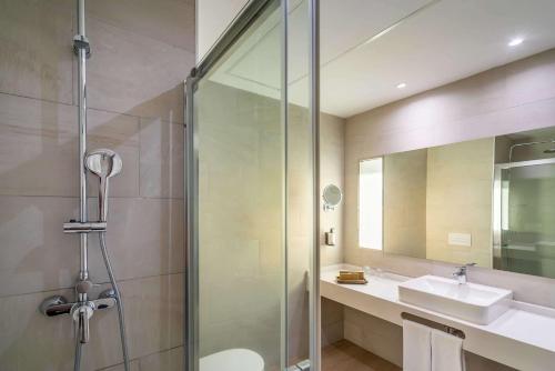 Habitación Doble Superior - 1 o 2 camas del hotel Occidental Fuengirola. Foto 3