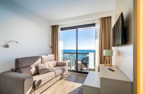Suite Junior con vistas al mar del hotel Occidental Fuengirola. Foto 2