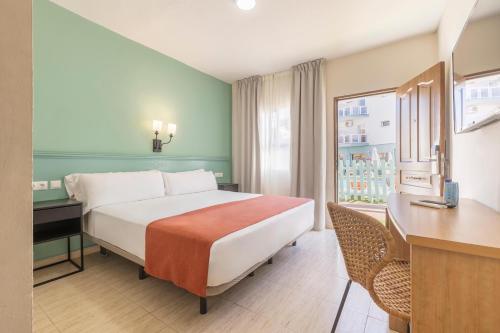 Habitación Doble - 2 camas del hotel BLUESEA Miramar Fuengirola. Foto 1