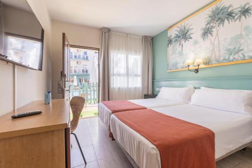 Habitación Doble - 2 camas del hotel BLUESEA Miramar Fuengirola. Foto 9