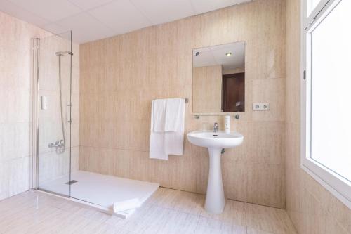 Habitación Doble - 2 camas del hotel BLUESEA Miramar Fuengirola. Foto 14