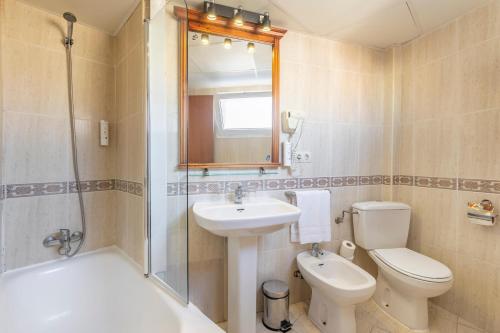 Habitación Doble - 2 camas del hotel BLUESEA Miramar Fuengirola. Foto 15