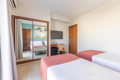 Habitación Doble - 2 camas del hotel BLUESEA Miramar Fuengirola. Foto 16